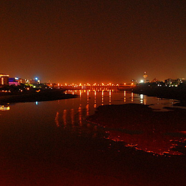 AHMEDABAD MUNICIPAL CORPORATION – RGBW Lighting at Nehru Bridge